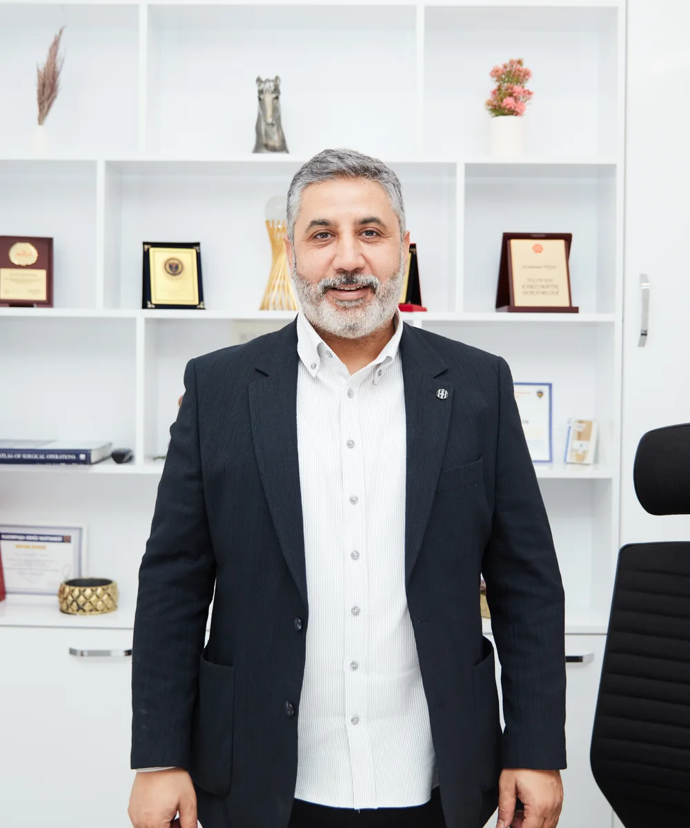Op. Dr. Selahattin Yitgin muayenehanesinde
