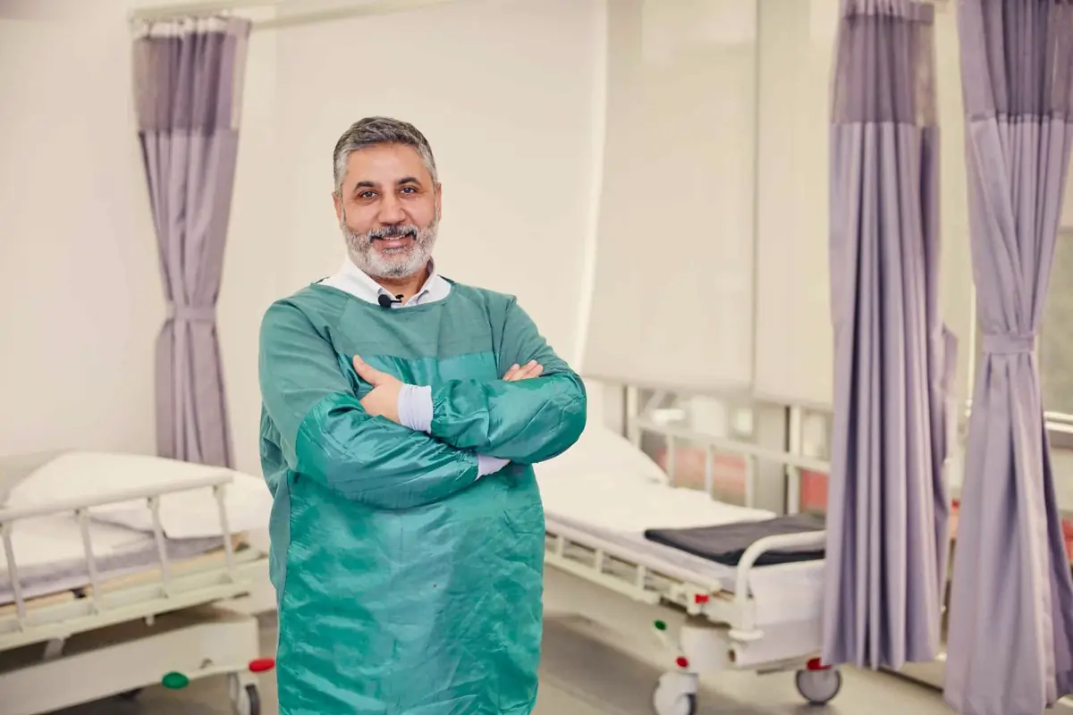 Op. Dr. Selahattin Yitgin günübirlik hasta odasında