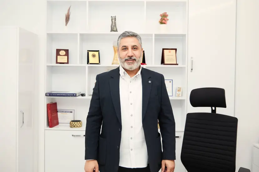 Op. Dr. Selahattin Yitgin muayenehanesinde